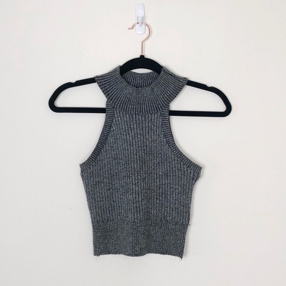 Debut High Neck Ribbed Crop Top - Picture 2 of 4